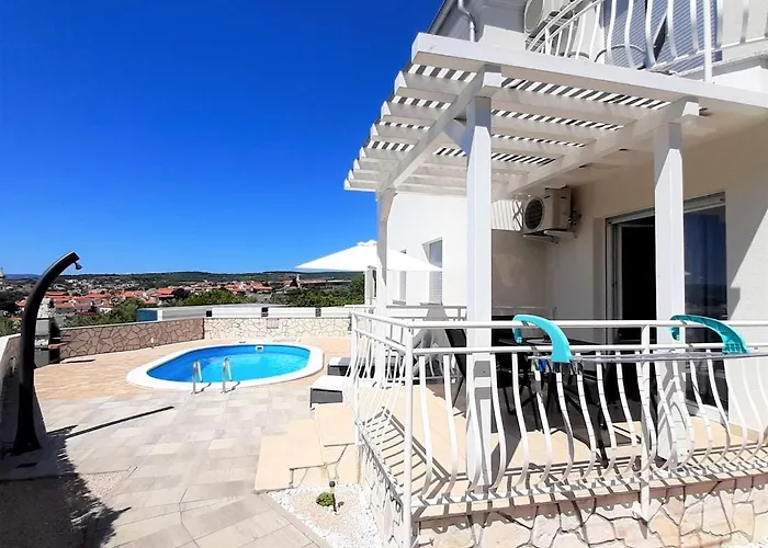 Cozy Rosmarin With Private Pool * Krk Town