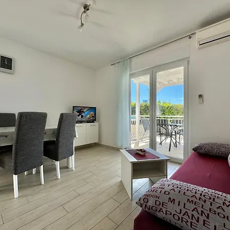 Cozy Rosmarin With Private Pool קרק